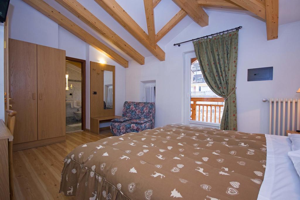 Hotel Miravalle سوراغا المظهر الخارجي الصورة